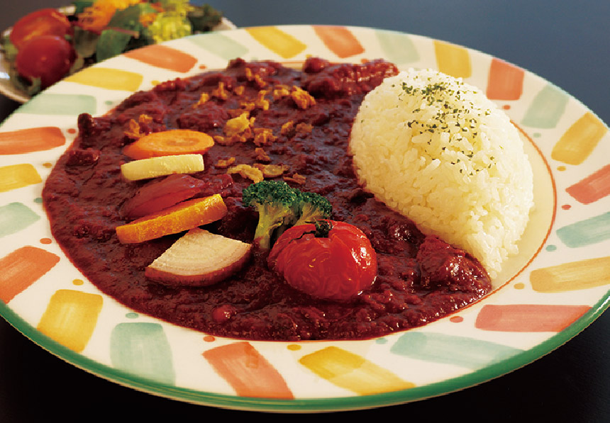 河北イタリア野菜とビーツのレッドカレー